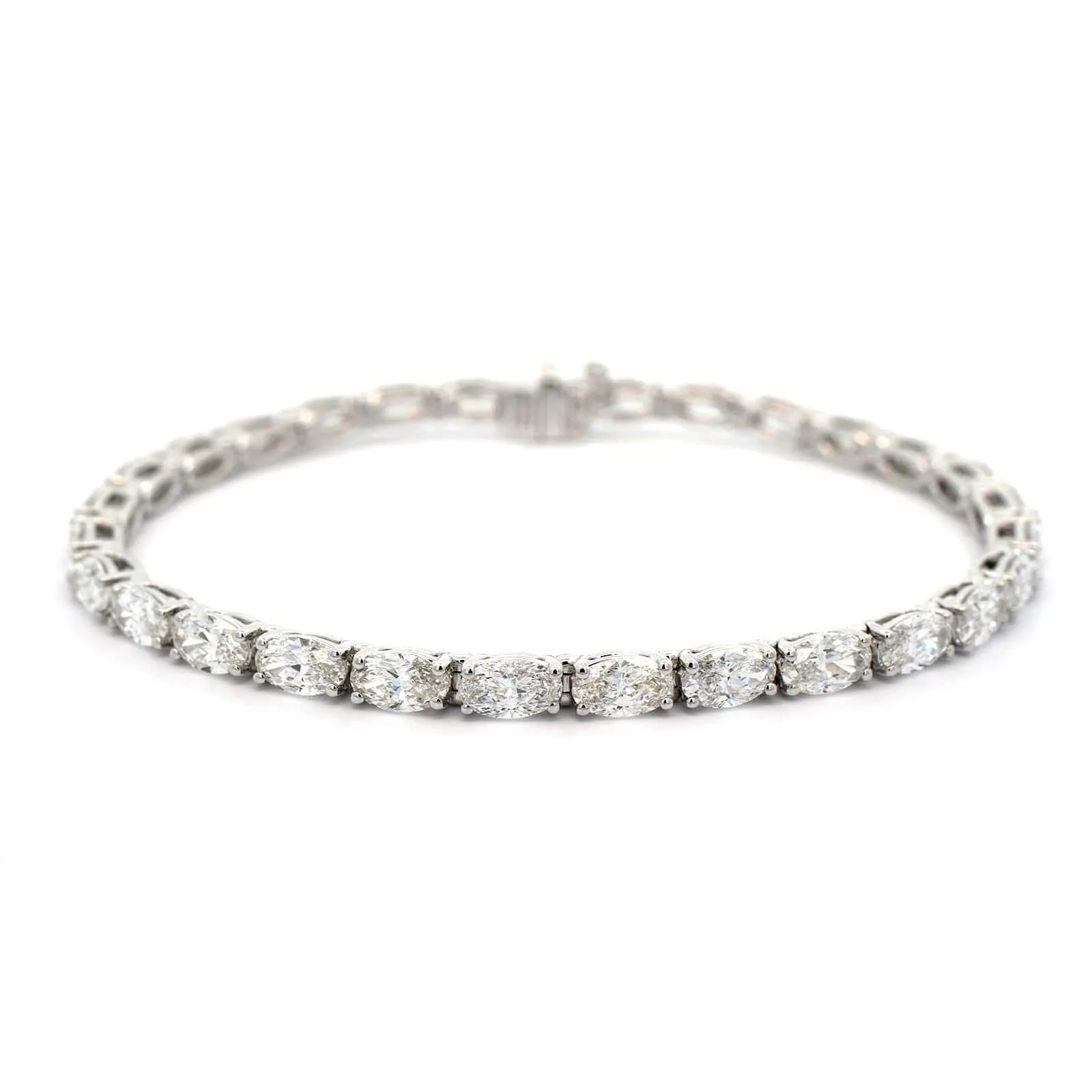 18K White Gold Oval Diamond Tennis Bracelet