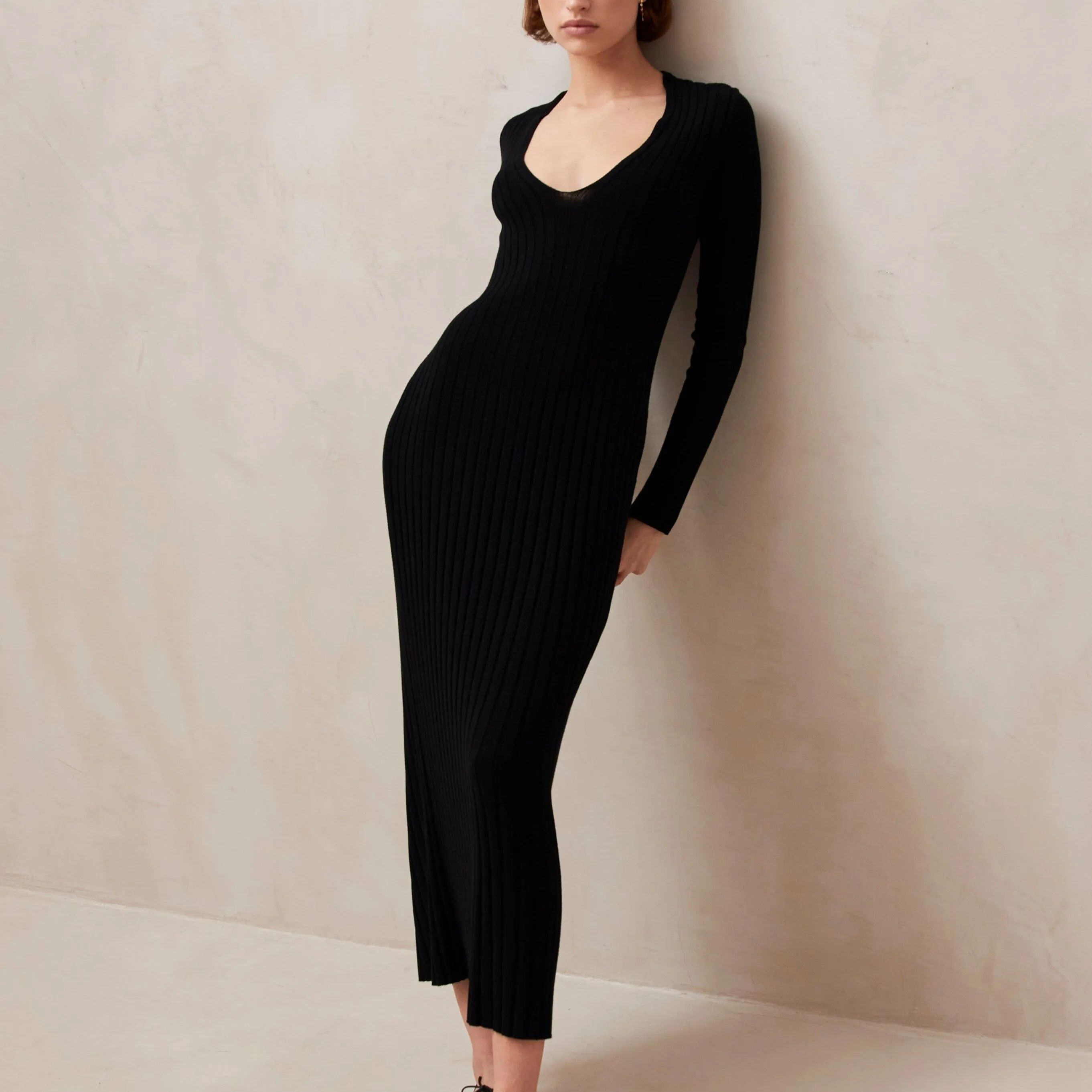 Alve Black Tricot Maxi Dress