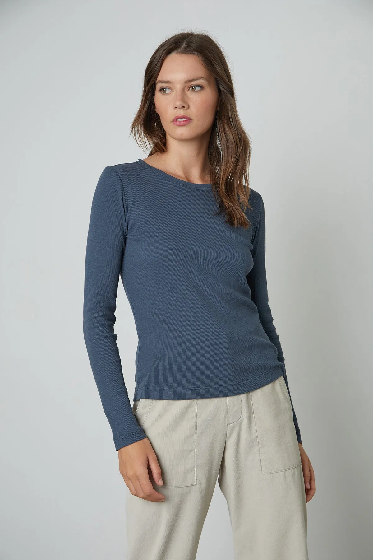 BAYLER RIBBED SCOOP NECK TEE