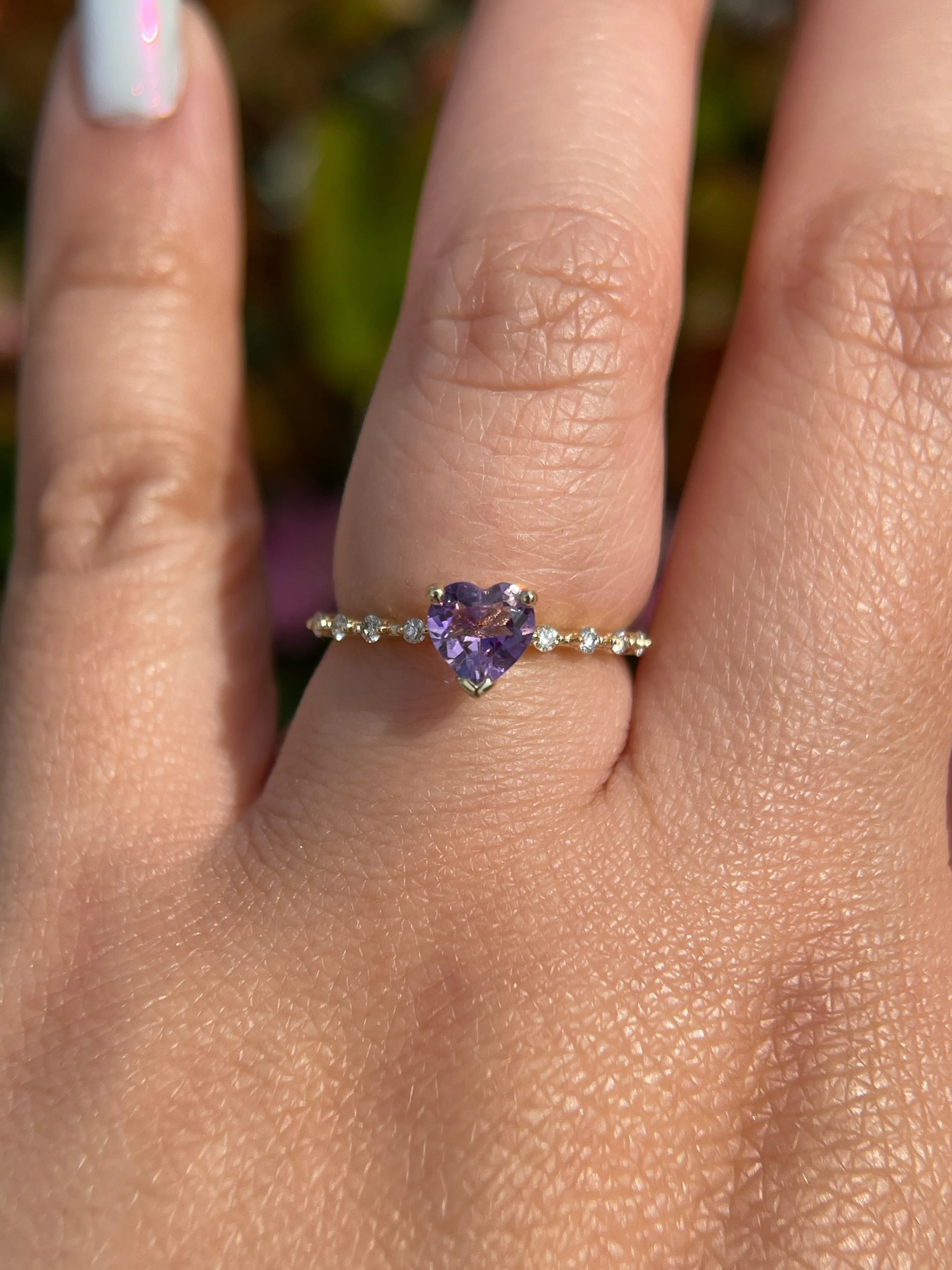 Bella 6mm 0.50ct Heart Amethyst Spaced Diamond Ring 14K Gold DFR019