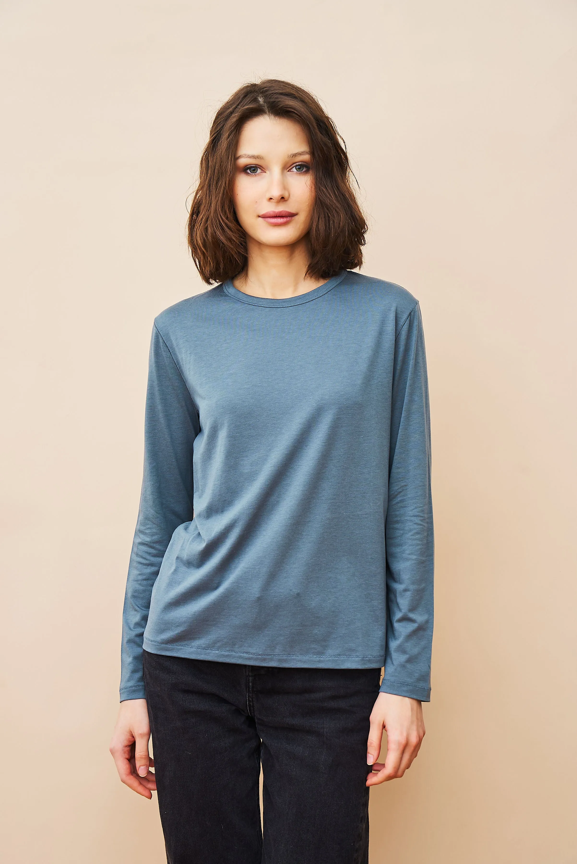 Lyocell Cotton Long Sleeve Semi Relaxed Crewneck in Gris Bleu